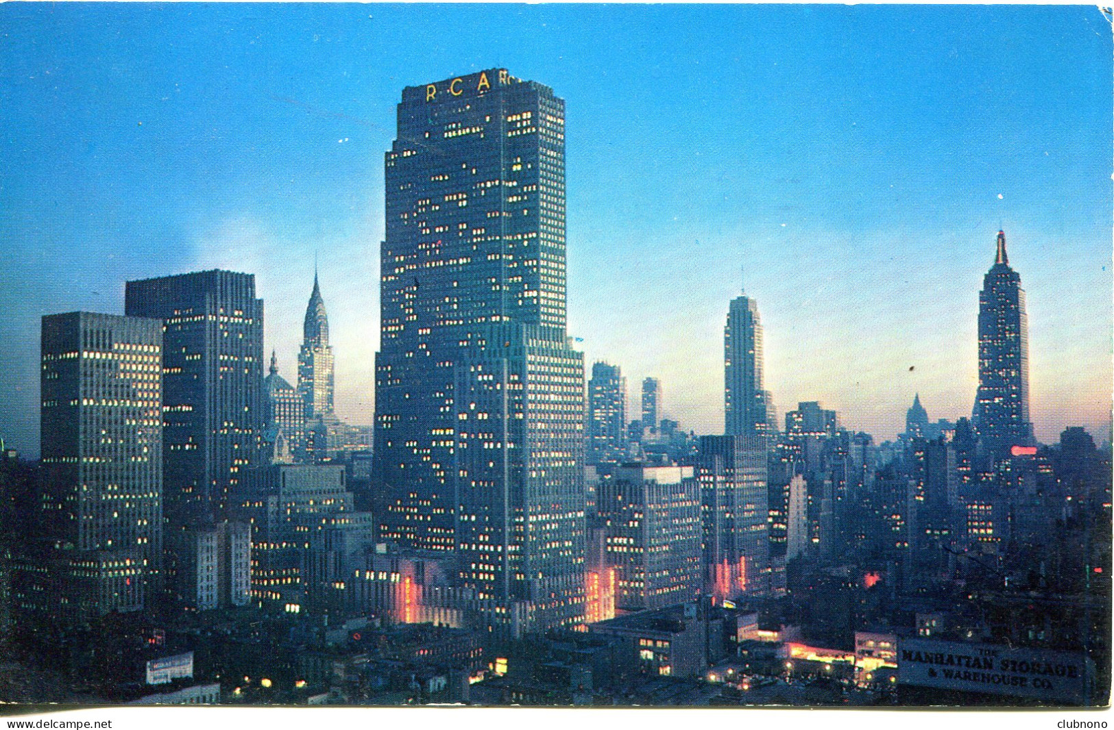 CPSM - NEW-YORK - NIGHT FALLS ON DIDTOWN MANHATTAN SHOWING - Andere Monumente & Gebäude