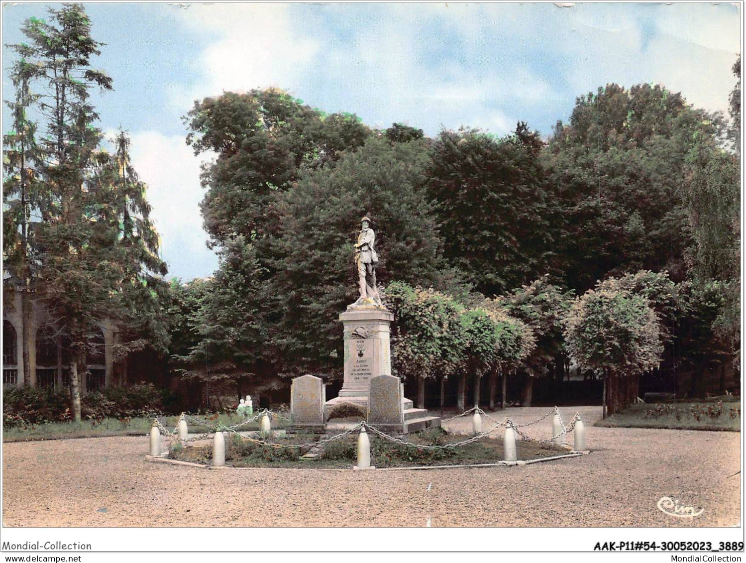 AAKP11-54-0969 - JARNY - Monument Aux Morts Et Square Toussaint - Jarny