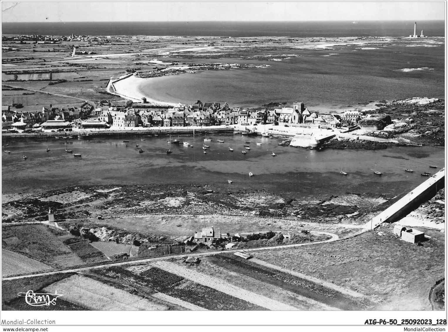 AIGP6-50-0657 - BARFLEUR - Vue Aérienne - Le Bassin Et Le Phare  - Barfleur