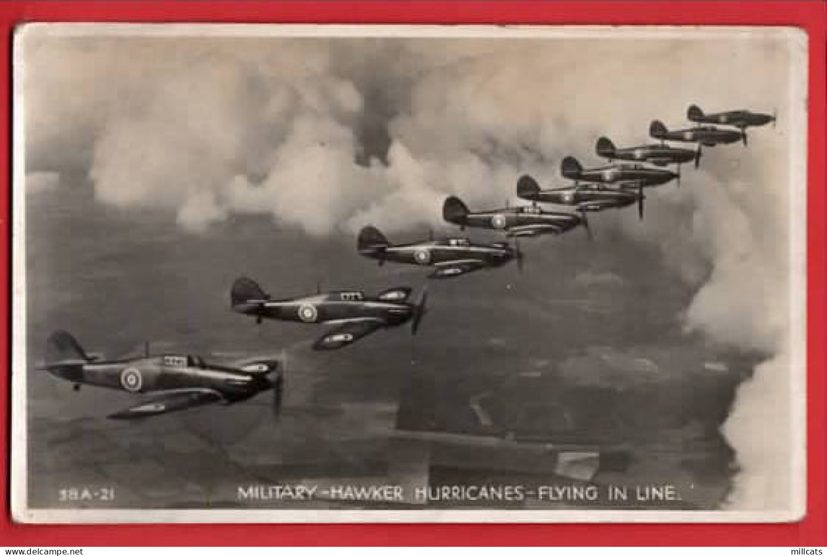 MILITARY HAWKER  HURRICANES  FLYING IN LINE  RP - 1939-1945: 2nd War