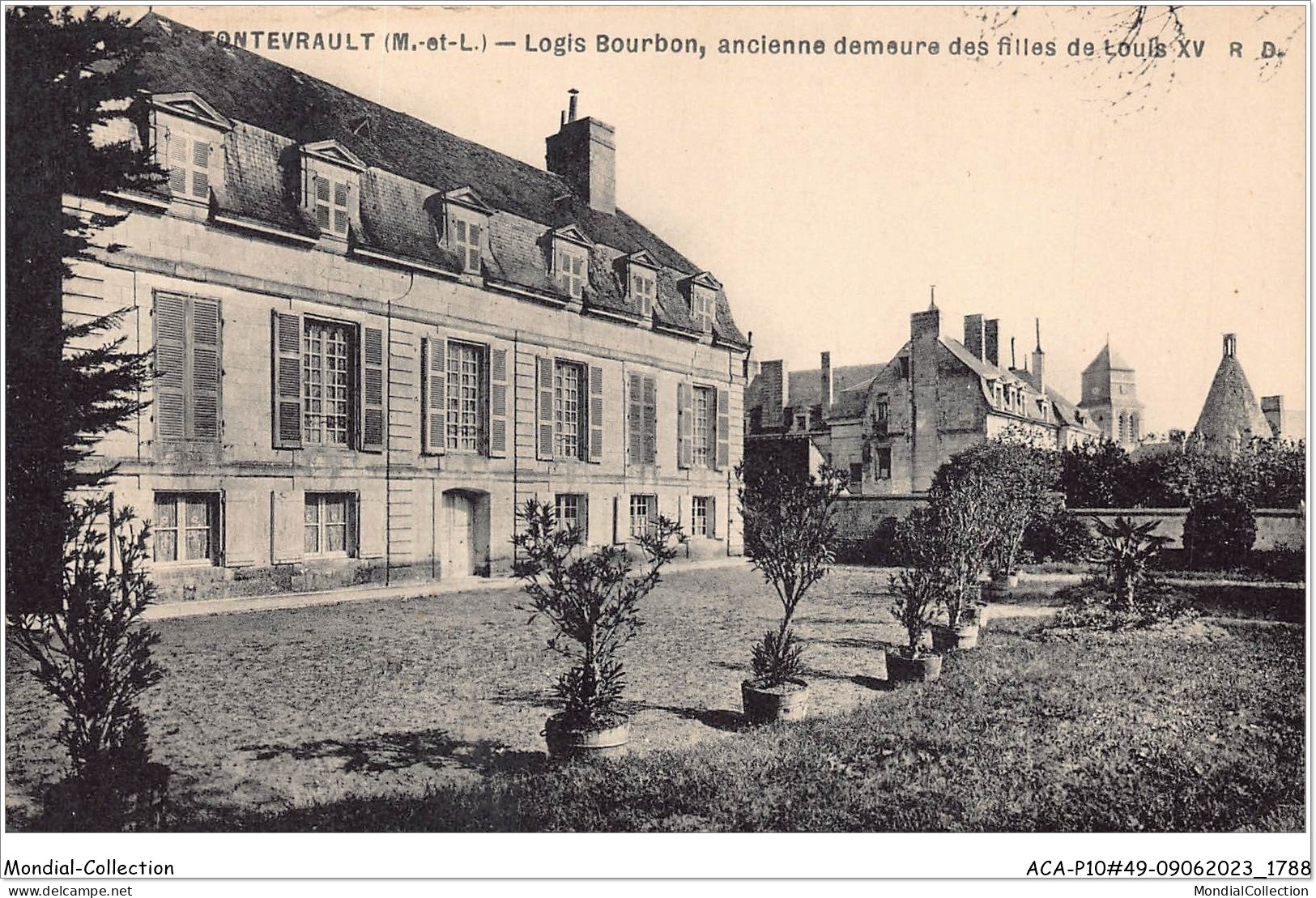 ACAP10-49-0898 - MONTREVAULT - Logis Bourbon, Ancienne Demeure Des Filles De Louis XV - Montrevault