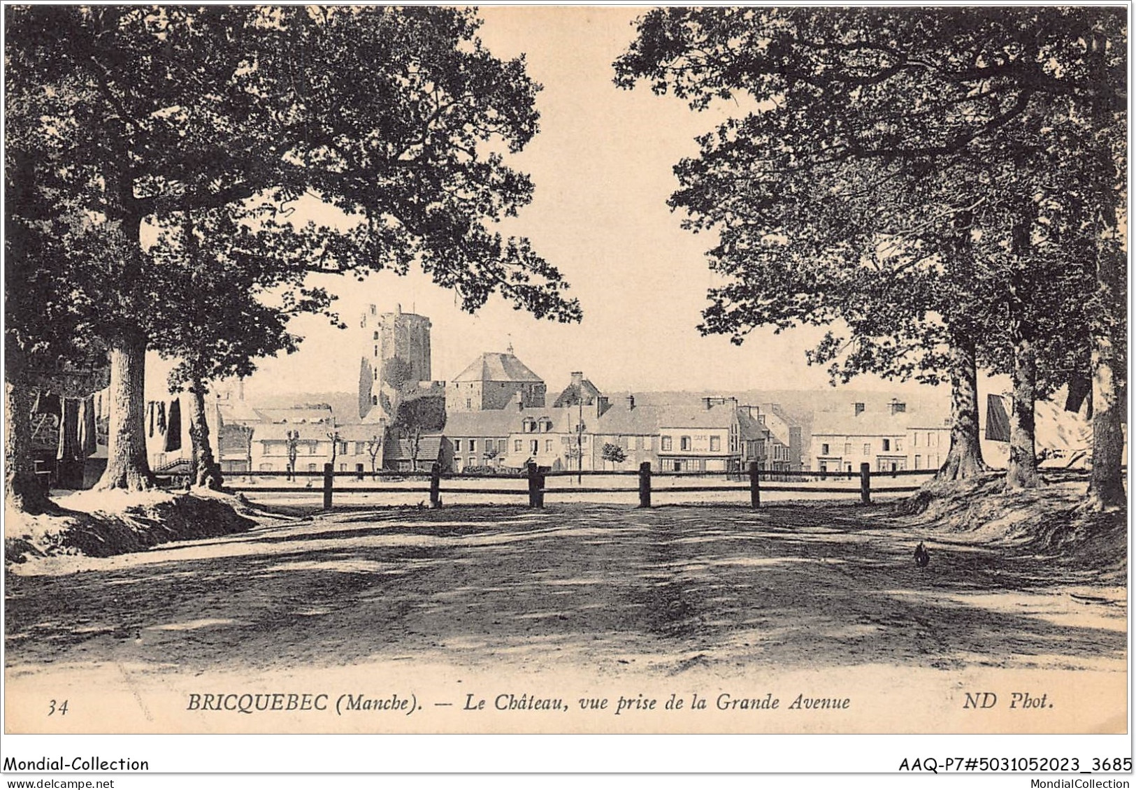 AAQP7-50-0625 - BRICQUEBEC - Le Chateau -Vue Prise De La Grande Avenue - Bricquebec