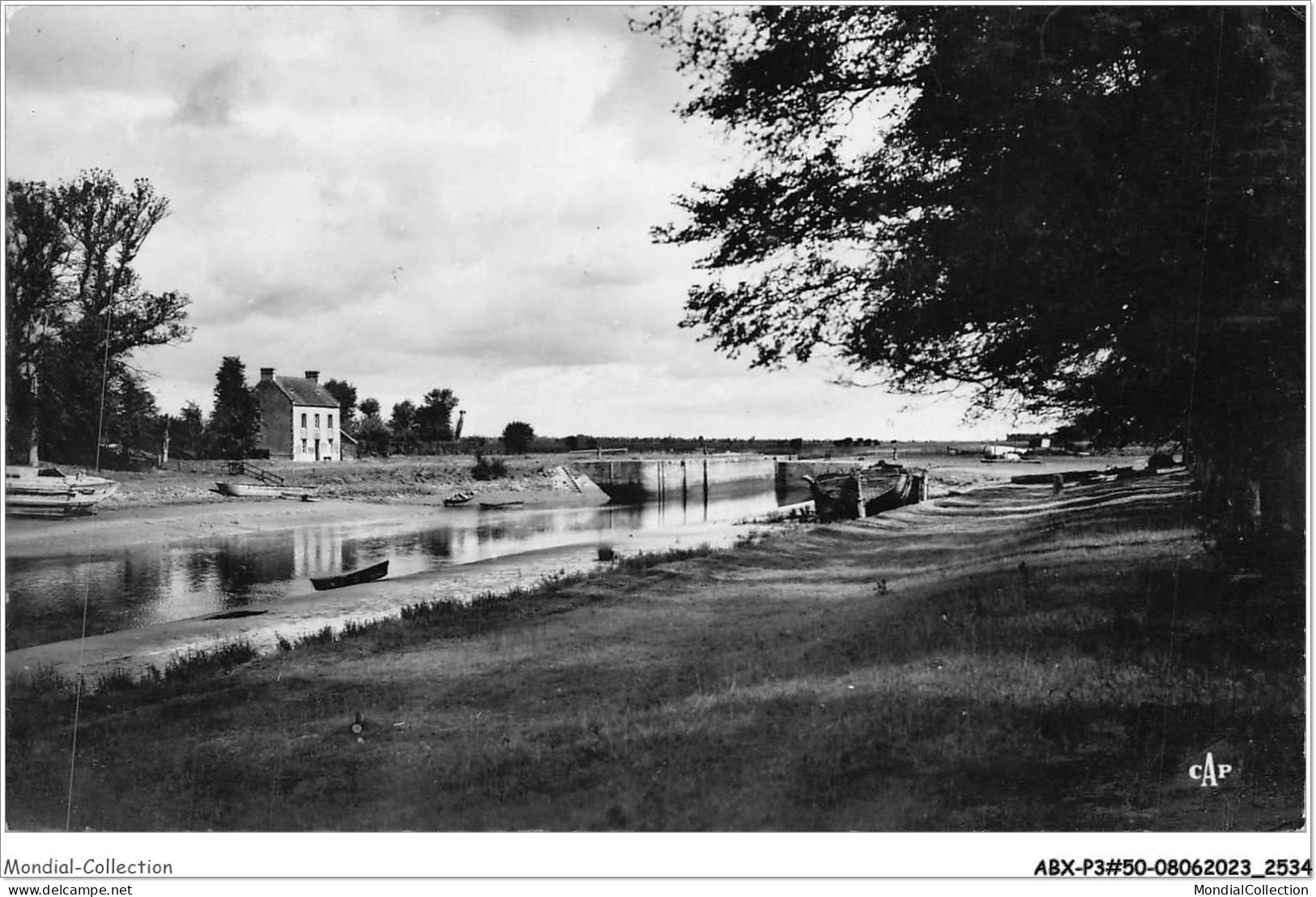 ABXP3-50-0256 - CARENTAN - Le Canal Et L"Ecluse - Carentan