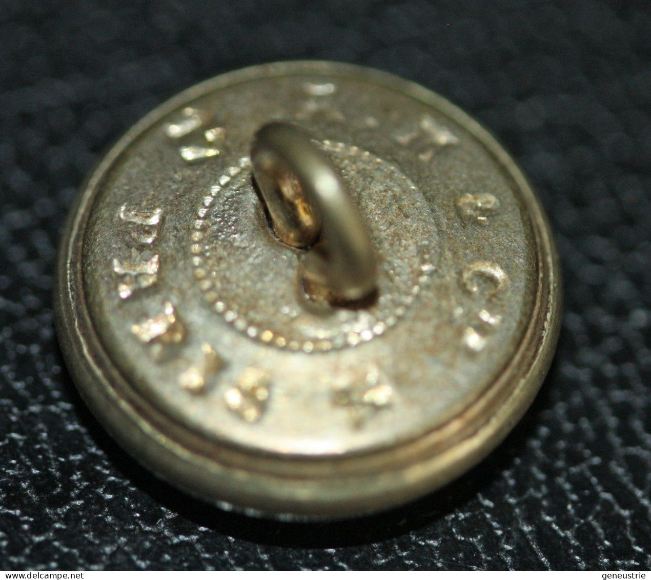 Rare Bouton D'uniforme De Banque Début XXe "Société Marseillaise De Crédit" Marsaille - Bouches-du-Rhône - Boutons