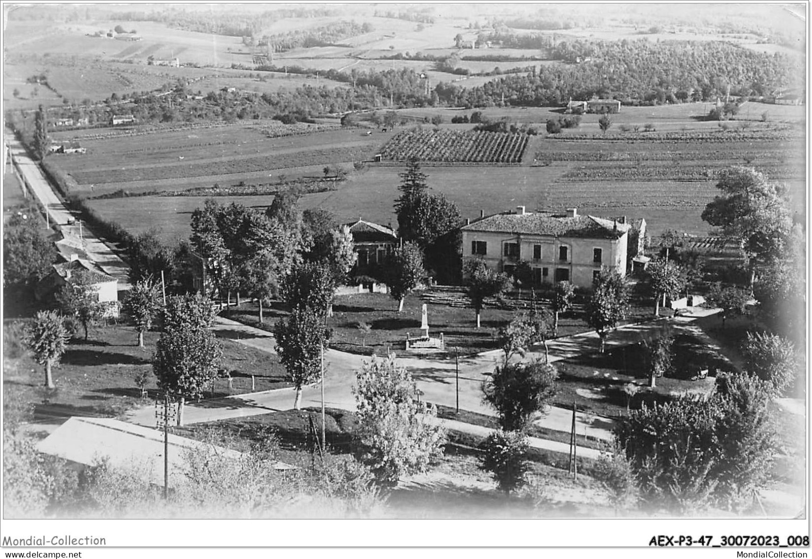 AEXP3-47-0177 - TOURNON-D'AGENAIS - Vue Sur Le Carrefour  - Villeneuve Sur Lot