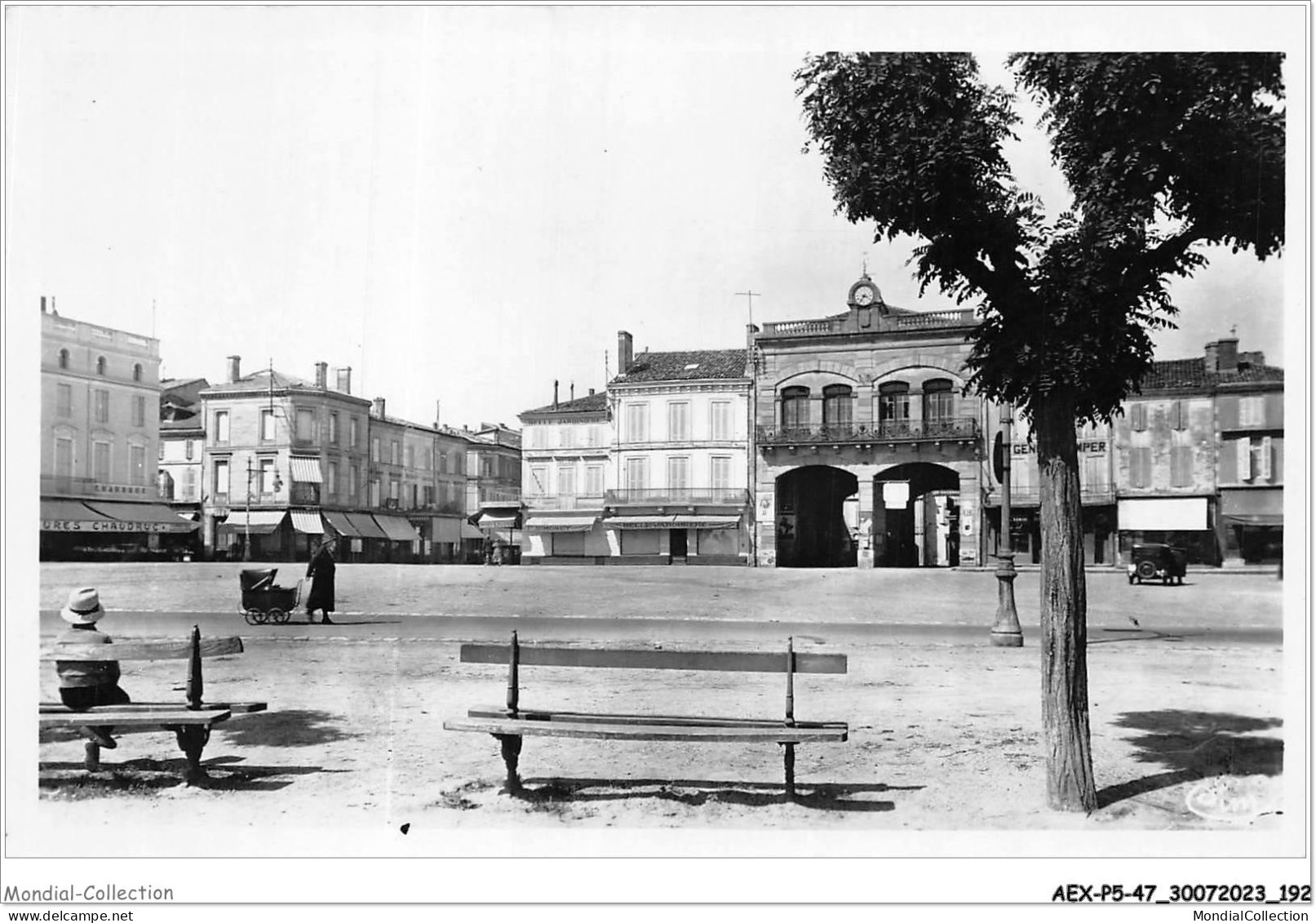 AEXP5-47-0485 - TONNEINS - Place Du Château Ou Jean-jaurès  - Tonneins