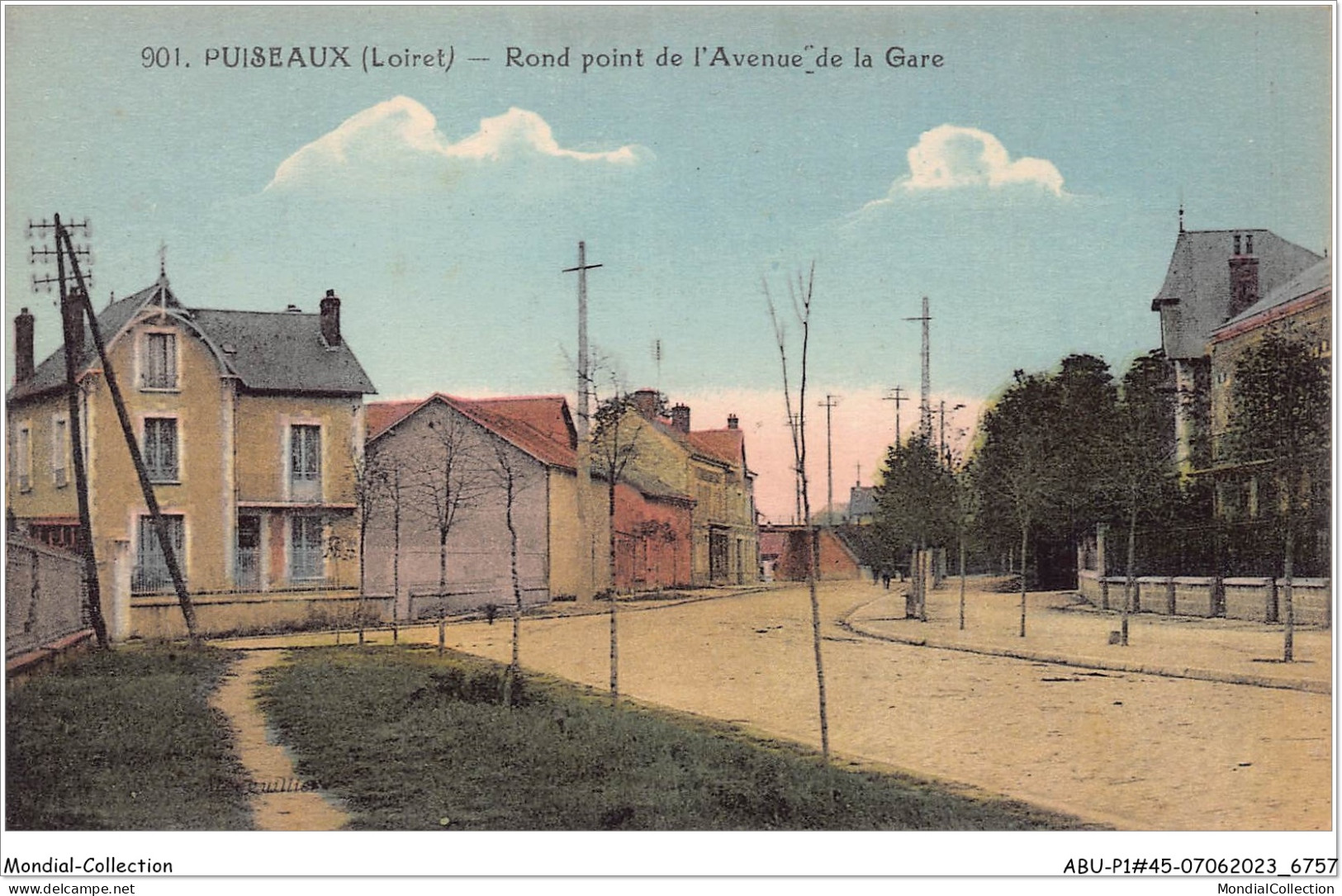 ABUP1-45-0014  -  PUISEAUX - Rond Point De L'Avenue De La Gare  - Puiseaux