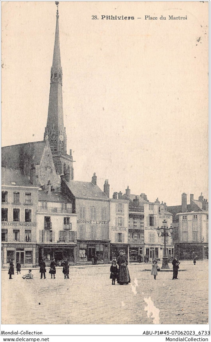 ABUP1-45-0002  -  PITHIVIERS - Place Du Martroi  - Pithiviers