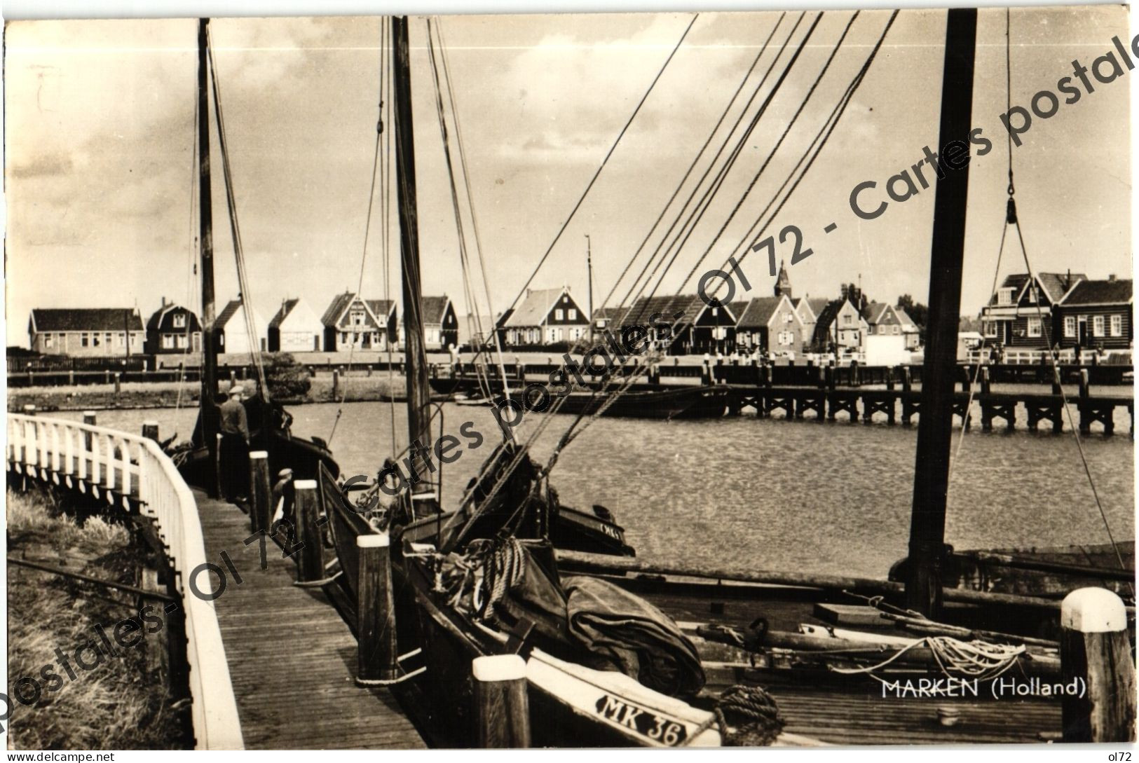 CPSM Pays-Bas > Marken Holland - Bateaux Dans Le Port - Marken