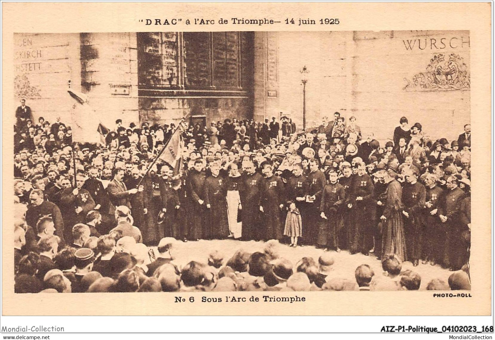 AIZP1-0085 - POLITIQUE - SOUS L'ARC DE TRIOMPHE - Evènements