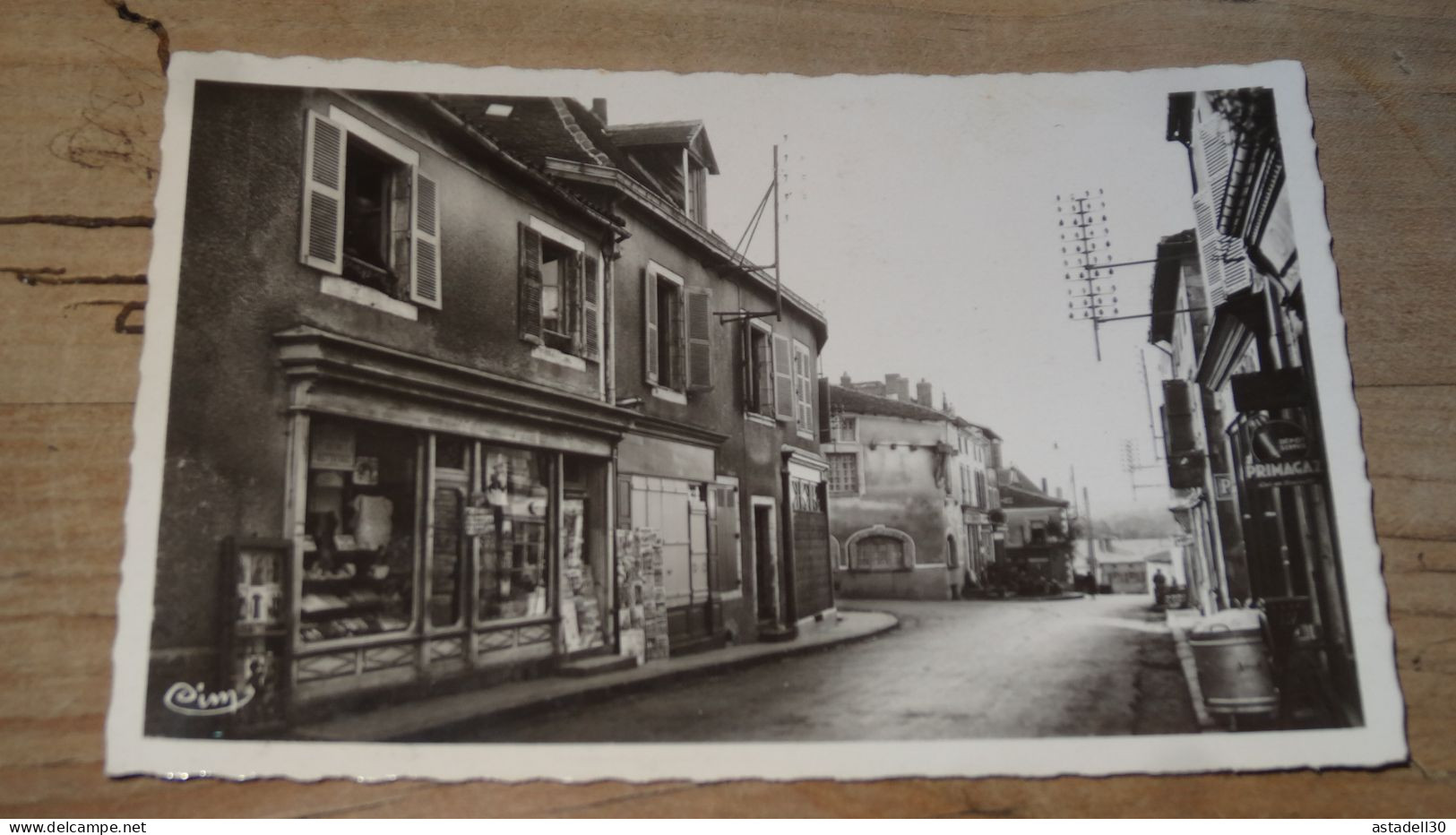 CHALUS, Rue Nationale ................ BF-18537 - Chalus