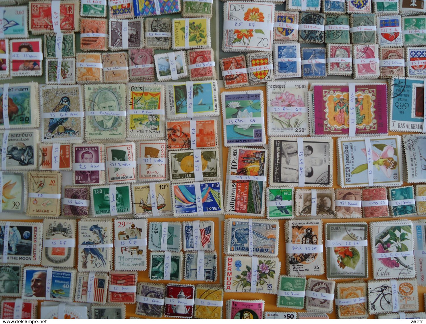 Monde / World - 11250 Timbres En 450 Bottes De 25  / 11250 Stamps In 450 Bundles Of 25 - Lots & Kiloware (mixtures) - Min. 1000 Stamps