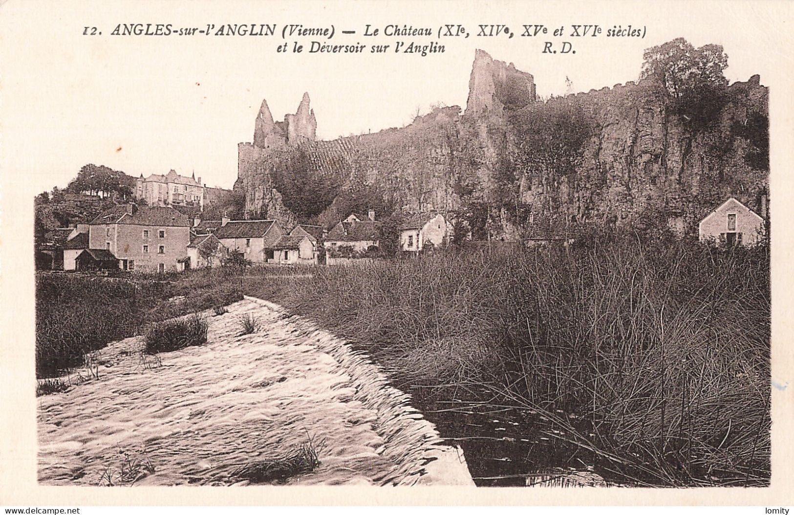 Destockage lot de 7 cartes postales CPA de la Vienne Poitiers Chatellerault Isle Jourdain Angles sur Anglin