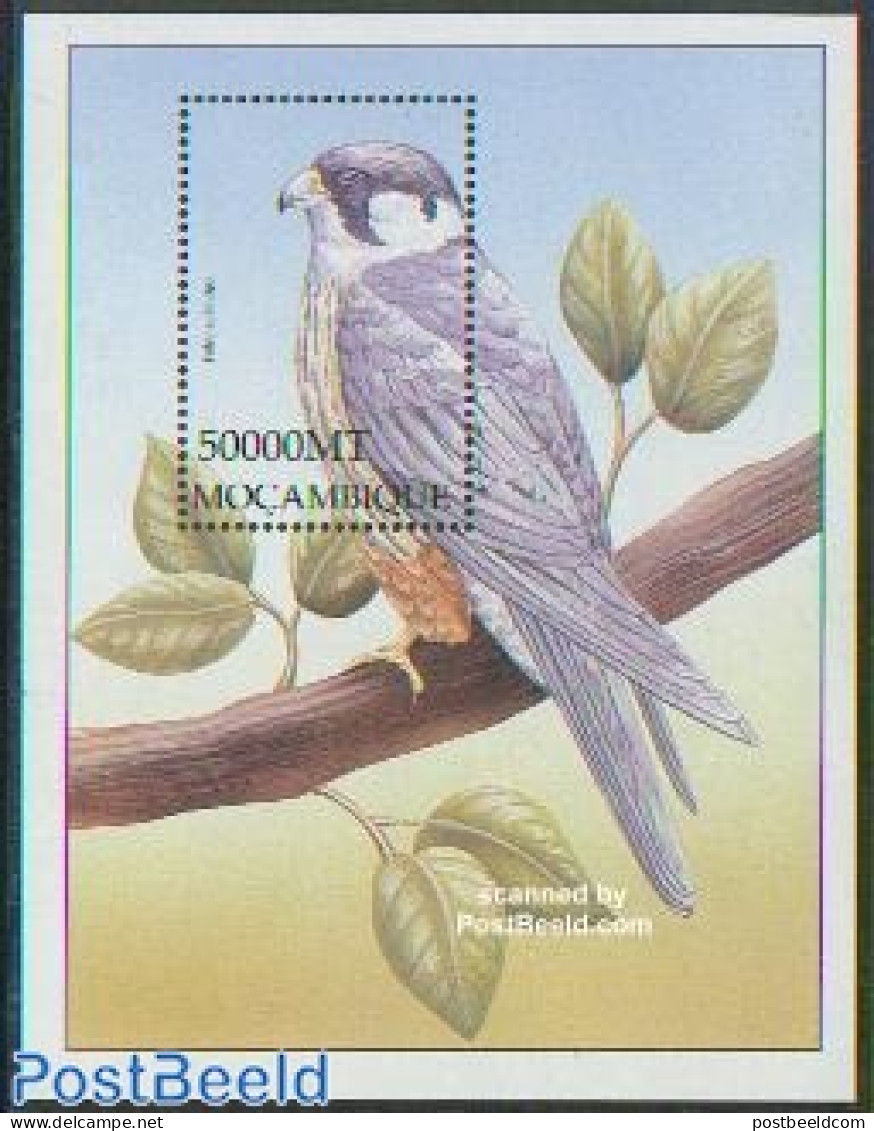 Mozambique 2002 Bird (Falco Subbuteo) S/s, Mint NH, Nature - Birds - Mozambico