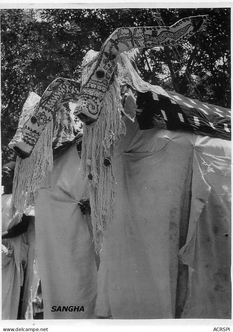 MALI  SANGHA   Village DOGON  Fêtes Du 22 Septembre 1962 Ed Larmes De Fruits Sauvages Boite Bois 1 - Malí