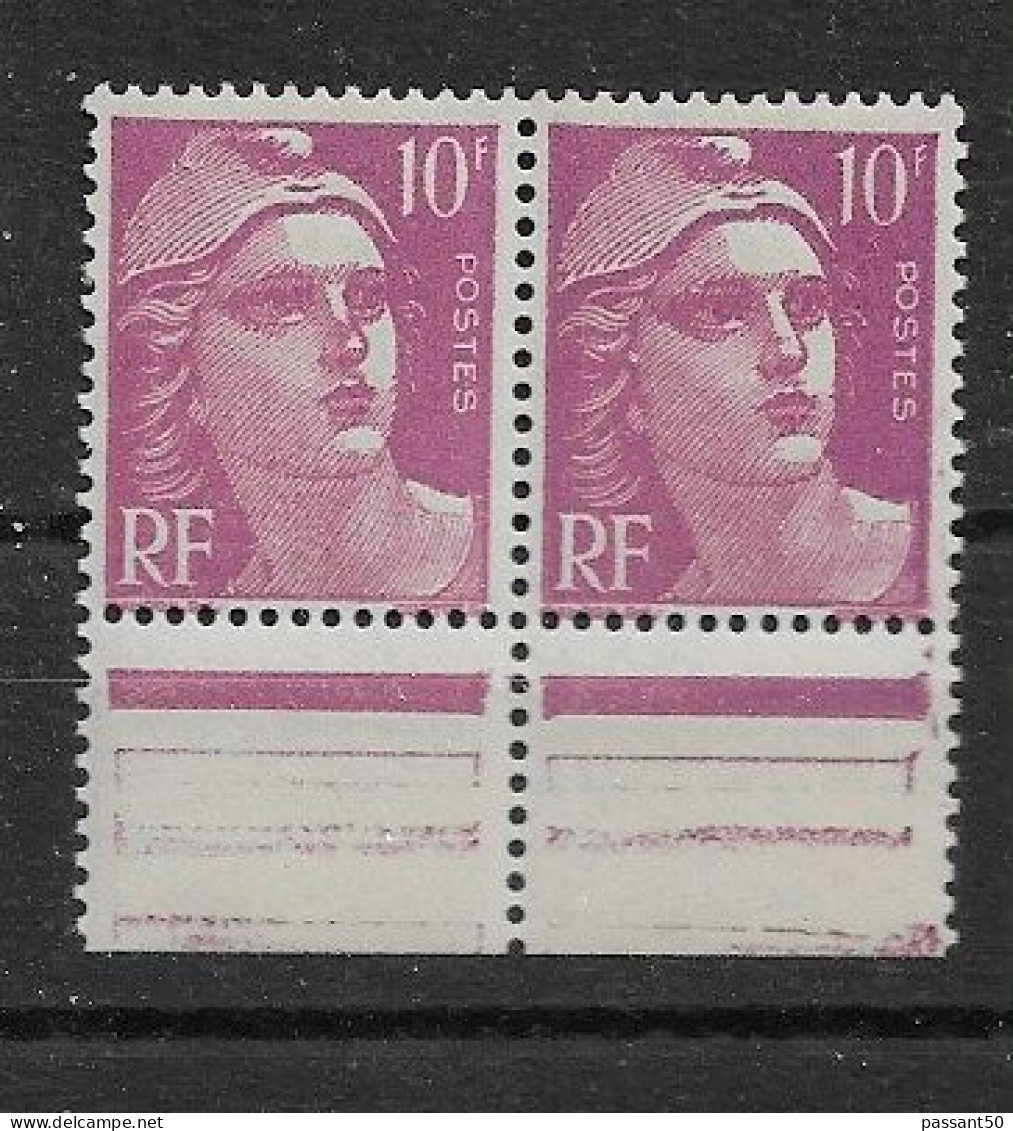 Gandon 10fr Lilas YT 811f : Paire Avec Tache Sur Le Nez Tenant à Normal. Pas Courant, Voir Scan. Cote YT >  10 €. - Unused Stamps