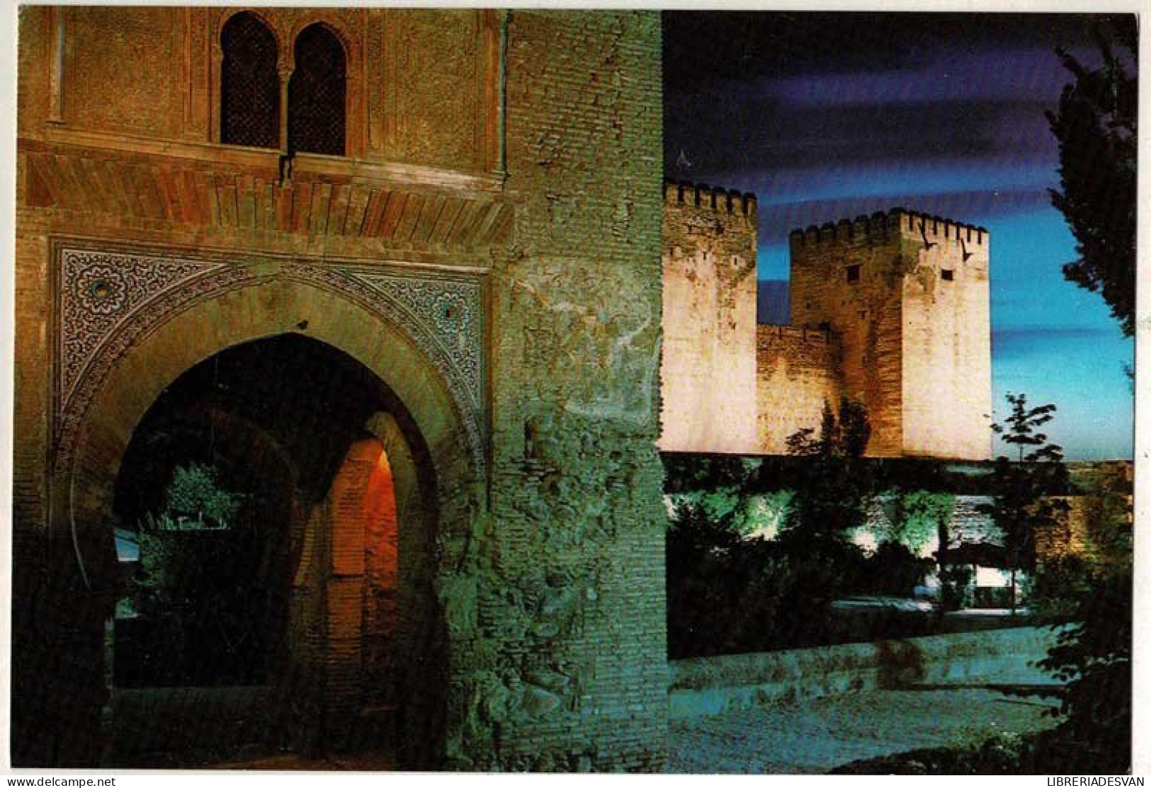 Postal Granada. Alhambra Iluminada Serie 25 No. 106 - Autres & Non Classés