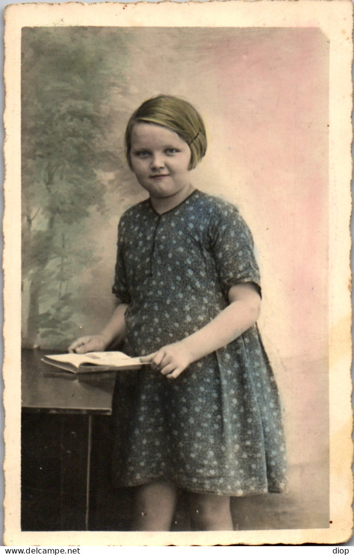 CP Carte Photo D&#039;&eacute;poque Photographie Vintage Enfant Mode Colori&eacute;e - Altri & Non Classificati