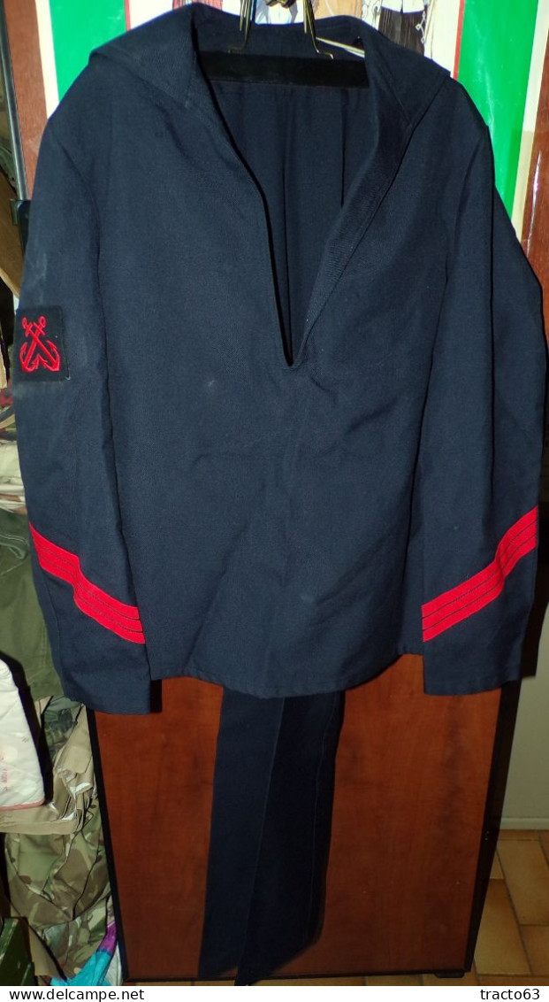 TENUE BLEU DE LA MARINE NATIONALE FRANCAISE ,  TAILLE DE LA VESTE 96 L SOIT M , TAILLE DU PANTALON 36 SOIT S ,  BON ETAT - Equipment