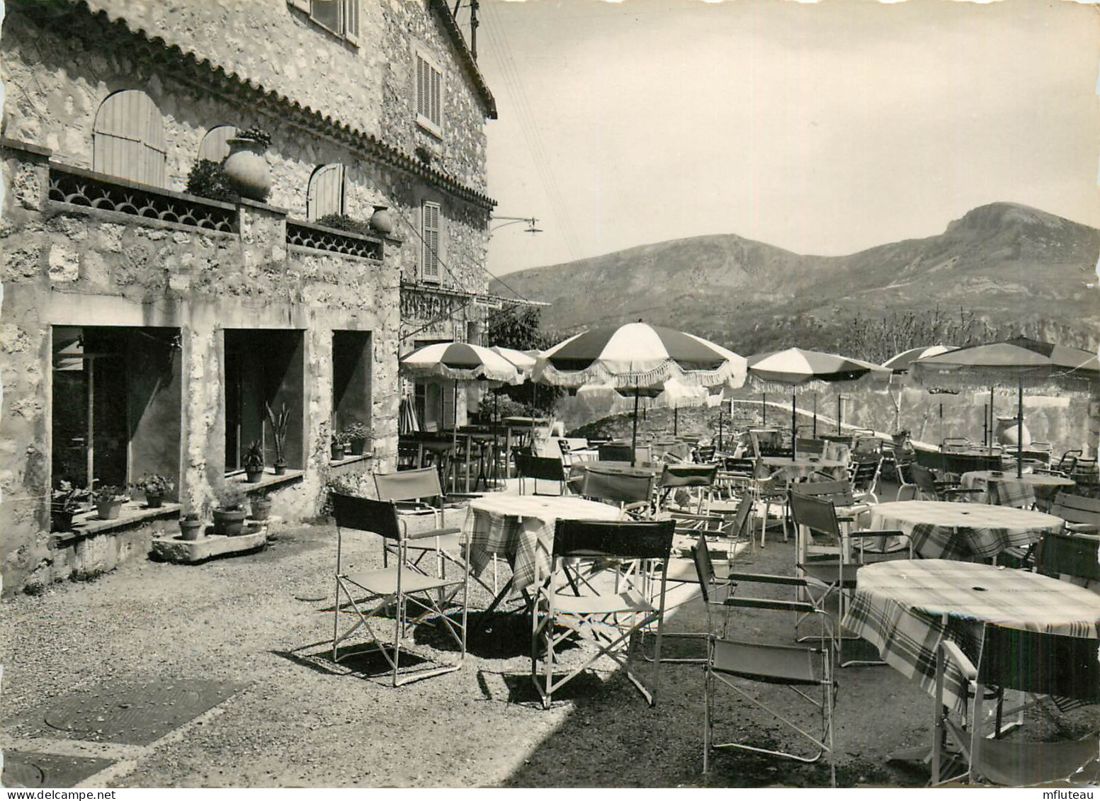 06* GOURDON  « taverne Provencale » (CPSM 10,5x15cm)          RL16,0297 - Gourdon