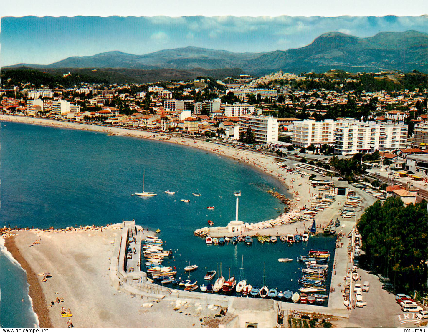 06* CAGNES S/MER    Le Port Et La Plage (CPM 10,5x15cm)          RL16,0265 - Cagnes-sur-Mer