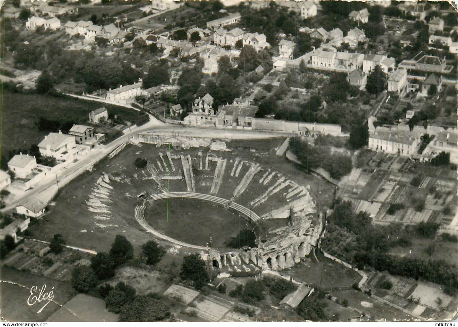 17* SAINTES  Les Arenes  (CPSM 10,5x15cm)    RL16,0920 - Saintes