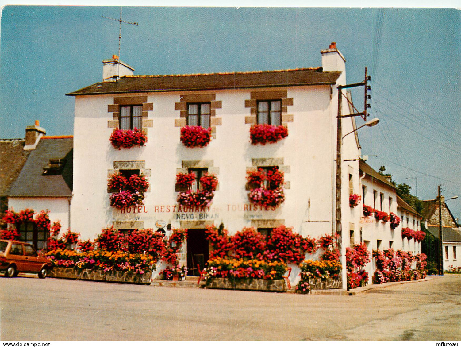 22* ST GILLES VIEUX MARCHE  Hotel Des Tourises (CPM 10,5x15cm)   RL16,1237 - Saint-Gilles-Vieux-Marché