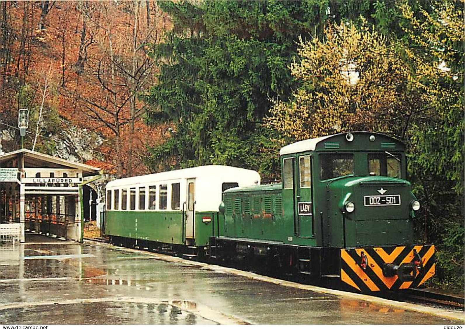 Trains - \ A Lillafiiredi Âllami Erdei Vasùt DO2-501 Pâlyaszâmû Dizelmozdonya - Lillafiired âllomâson, 1997. âprilisâban - Eisenbahnen