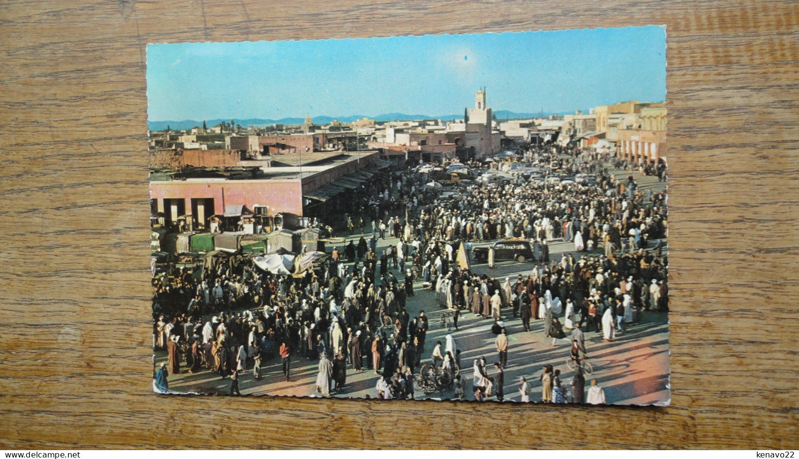 Maroc , Marrakech , Place Djemaa El Fna "" Beaux Timbres "" - Marrakech