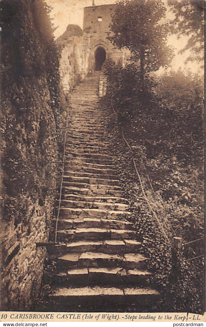 England - I.O.W. - CARISBROOKE CASTLE Steps Leading To The Keep - Publisher Levy LL. 10 - Autres & Non Classés