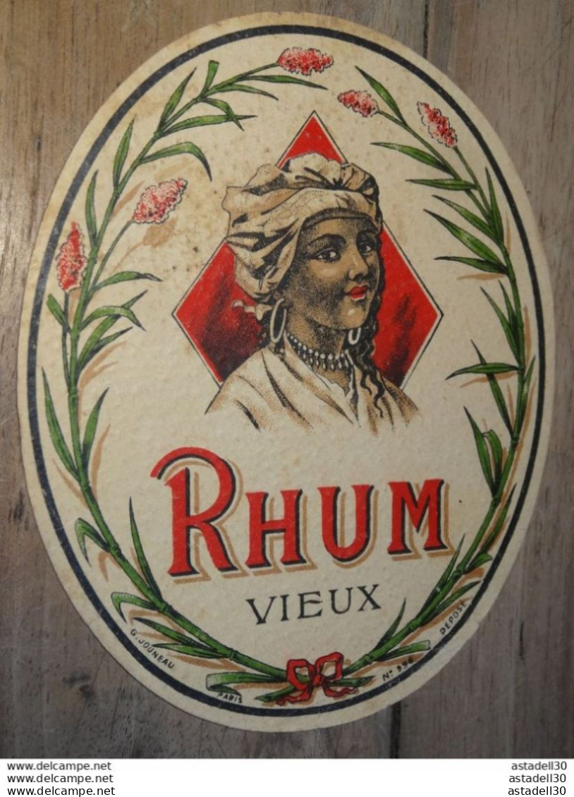 Etiquette RHUM VIEUX, Par JOUNEAU ........PHI ........ E1-151 - Publicidad