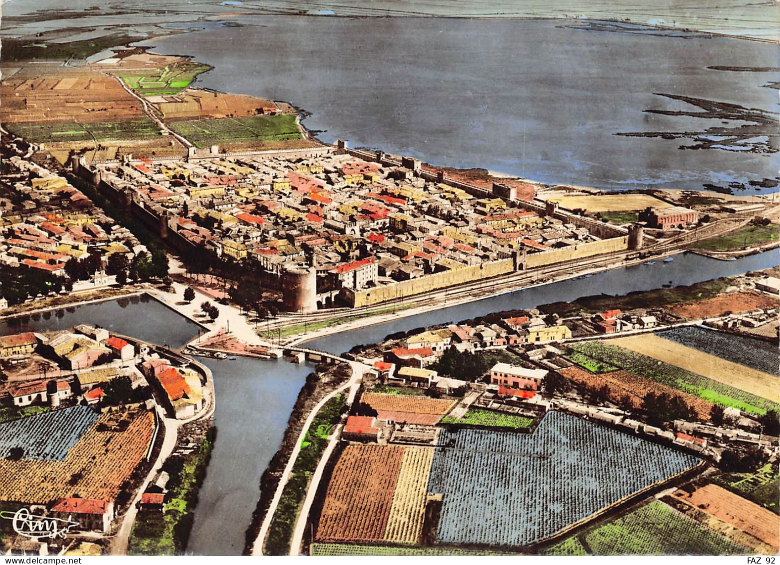 Aigues-Mortes - Vue Aérienne - Aigues-Mortes