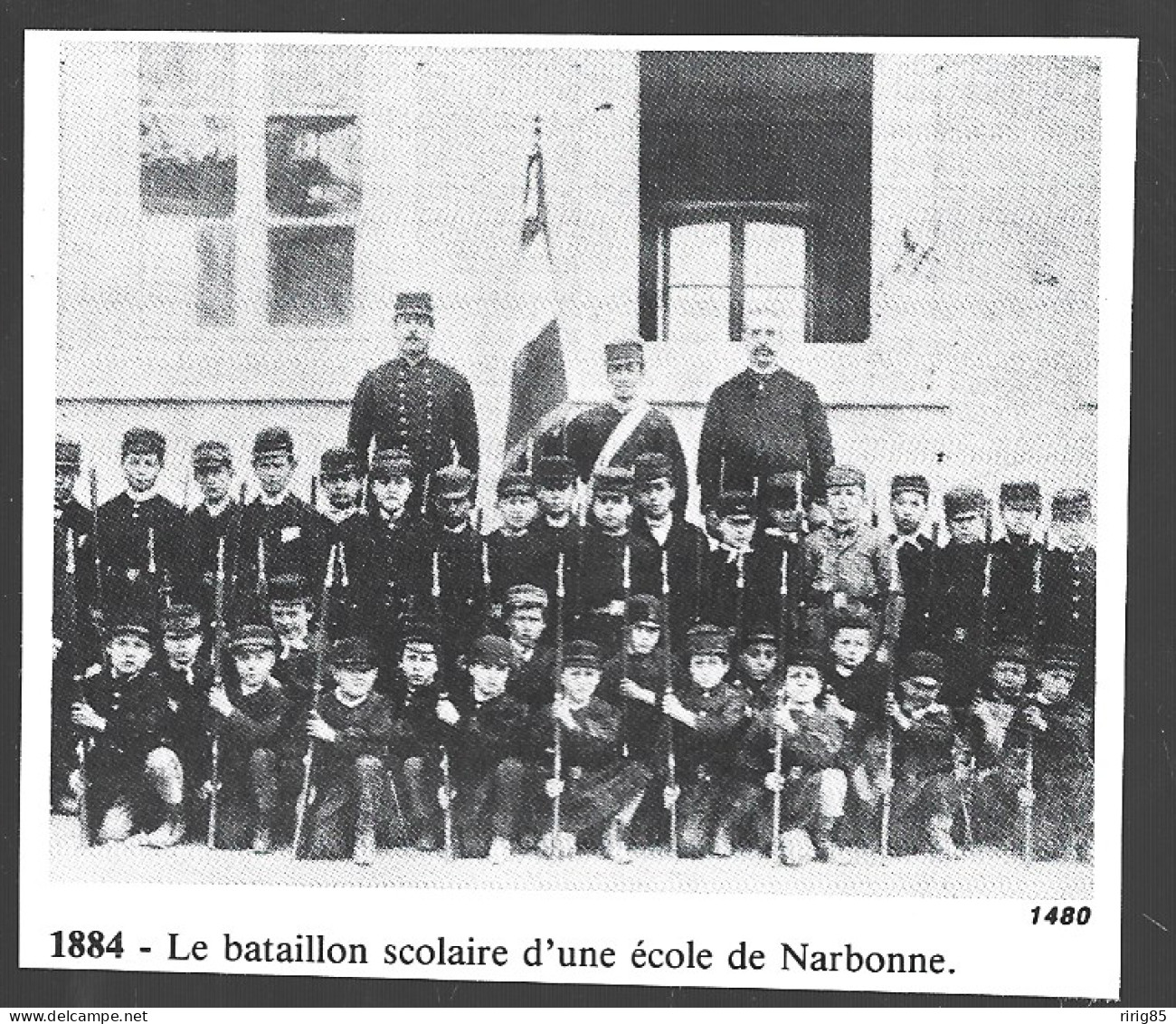 1986  --  LE BATAILLON SCOLAIRE D UNE ECOLE DE NARBONNE EN 1884 . 4A963 - Ohne Zuordnung