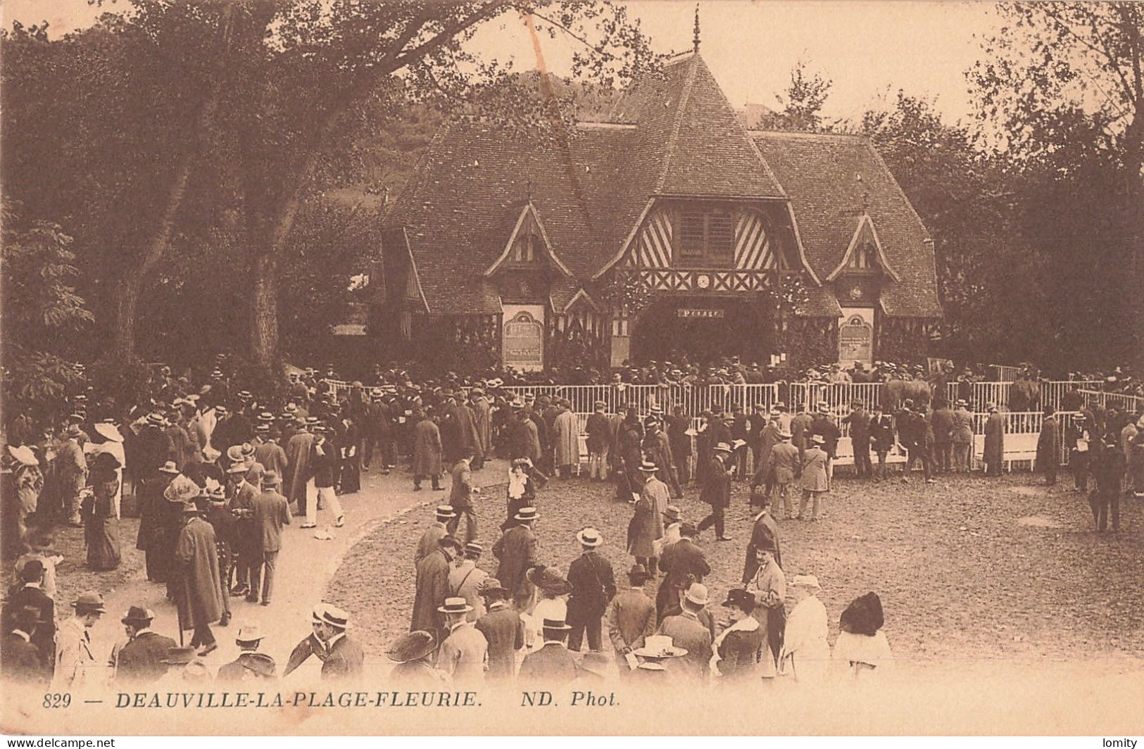 Destockage lot de 34 cartes postales CPA du Calvados Saint Aubin Trouville Deauville Houlgate Langrune sur Mer