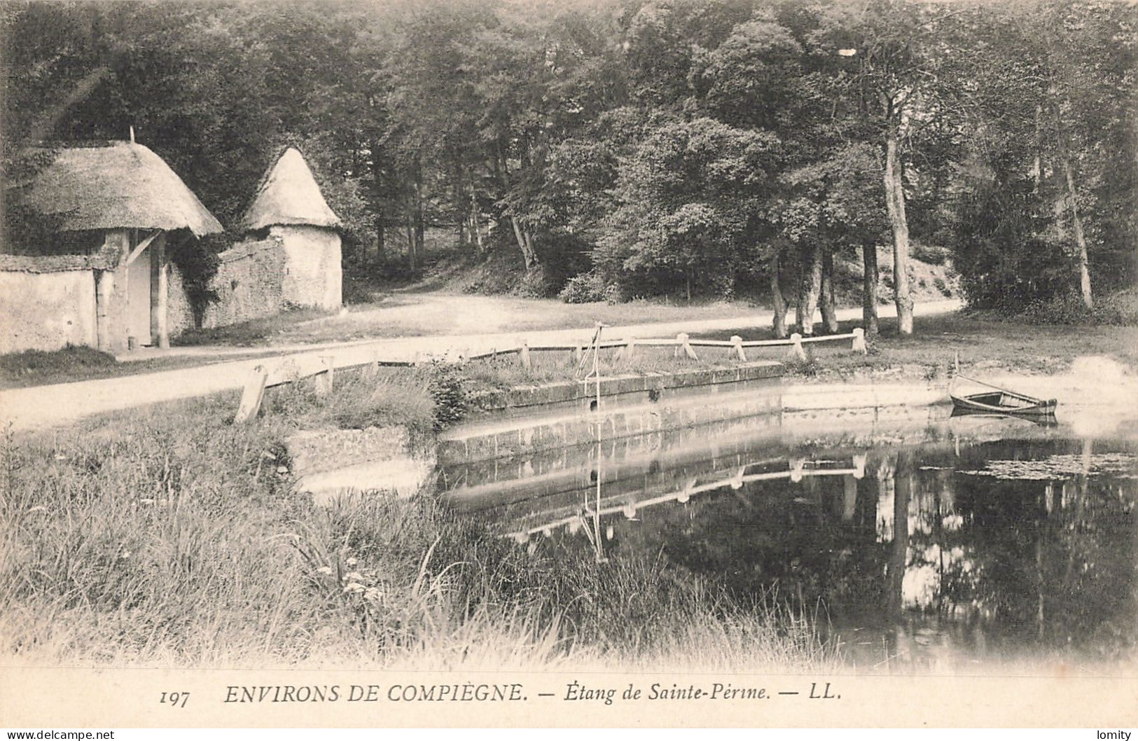 Destockage lot de 48 cartes postales CPA de l' Oise Chantilly Pont Sainte Maxence Beauvais Creil Noyon Compiegne Boran