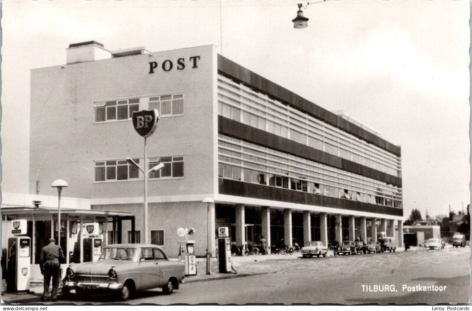 Postkantoor, BP, Ford Taunus, Tilburg 1965 (NB) - Tilburg