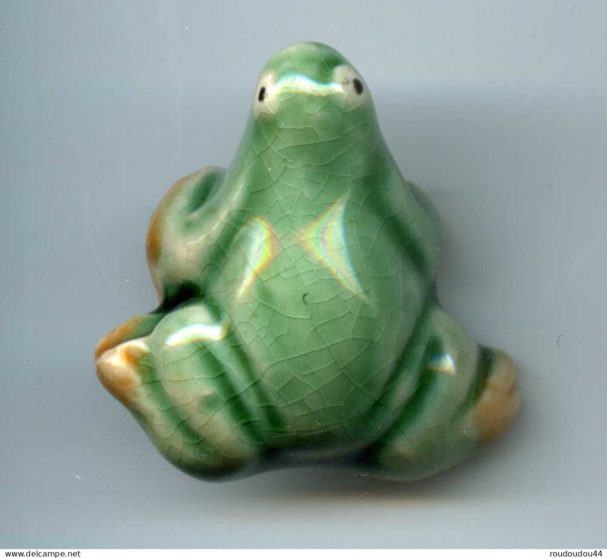 FEVES - FEVE ANCIENNE  MAURIN - GRENOUILLE -  TROU DESSOUS - Animals