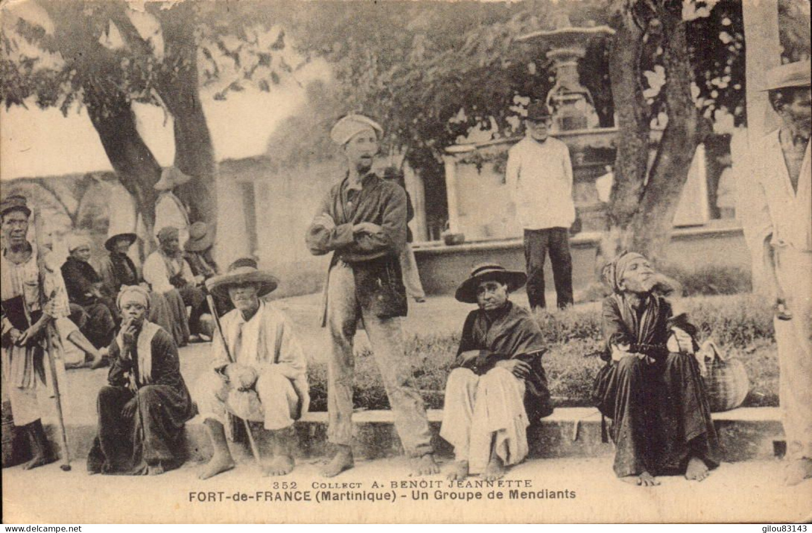 Martinique, Fort De France, Un Groupe De Mendiants - Fort De France