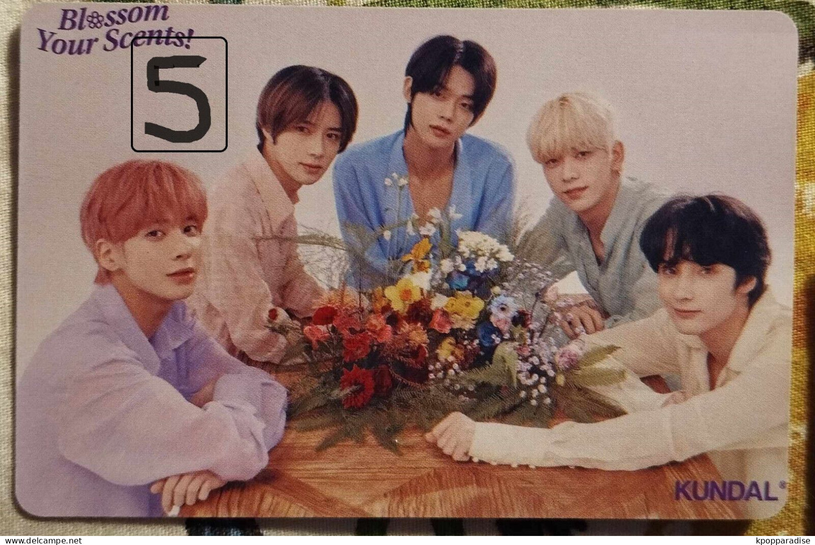 Photocard K POP Au Choix TXT Sweet "Desire" - Objetos Derivados