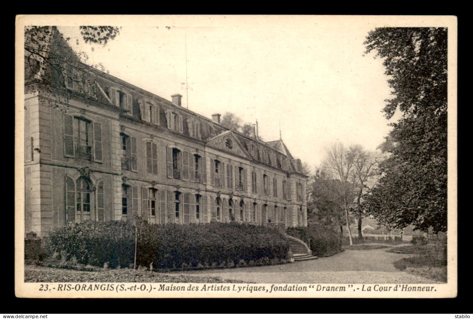 91 - RIS-ORANGIS - MAISON DES ARTISTES LYRIQUES, FONDATION DRANEM - LA COUR D'HONNEUR - Ris Orangis