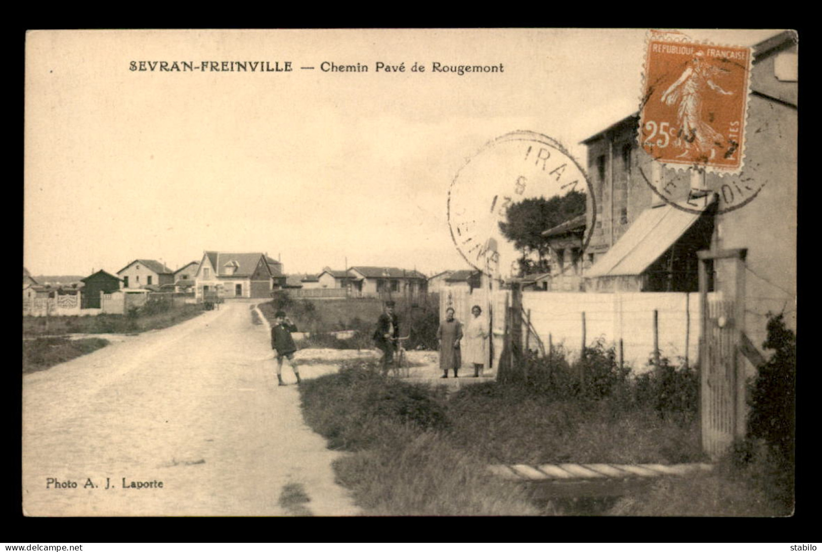 93 - SEVRAN-FREINVILLE - CHEMIN PAVE ET ROUGEMONT - Sevran