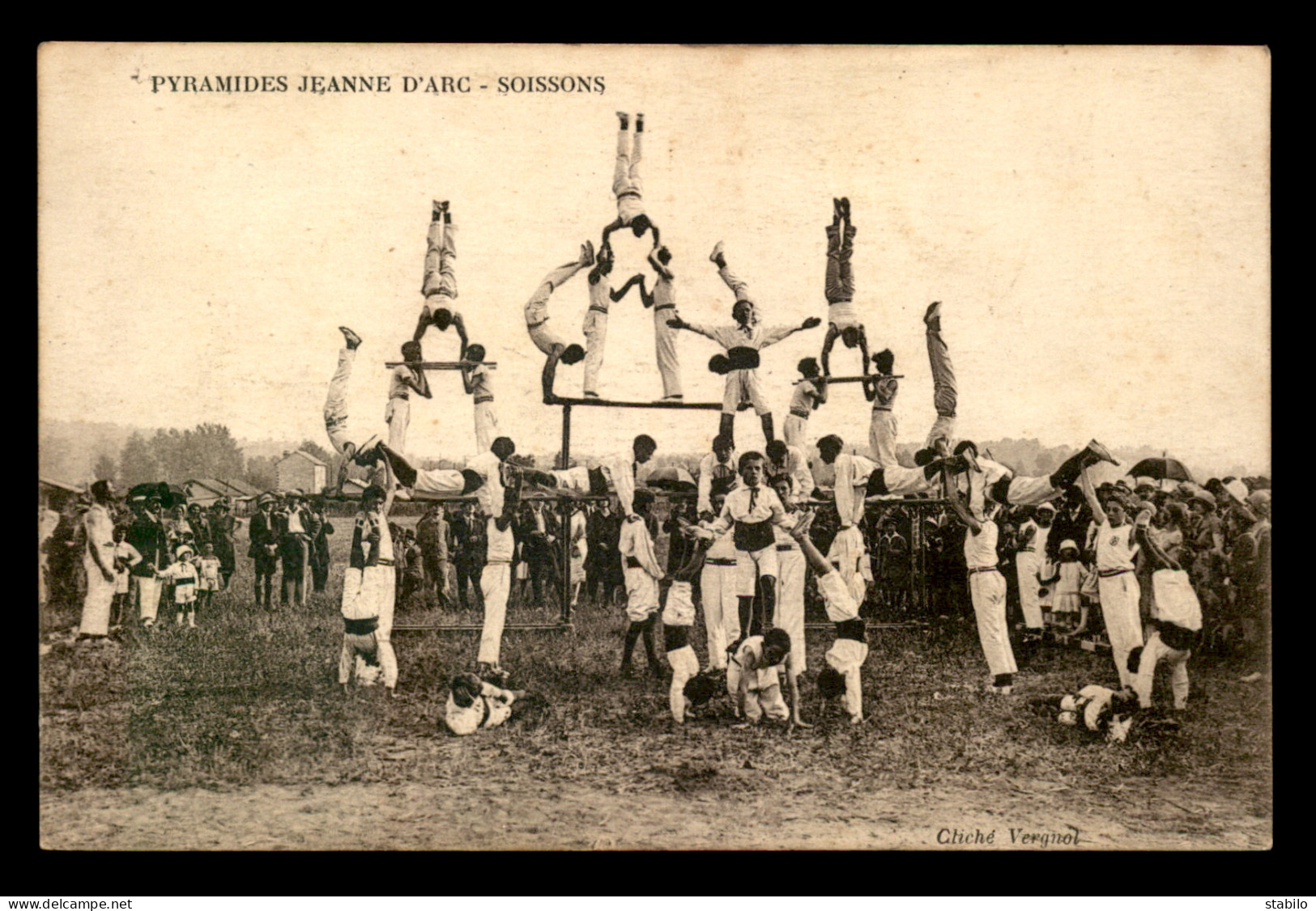 02 - SOISSONS - PYRAMIDES JEANNE D'ARC - GYMNASTIQUE - Soissons