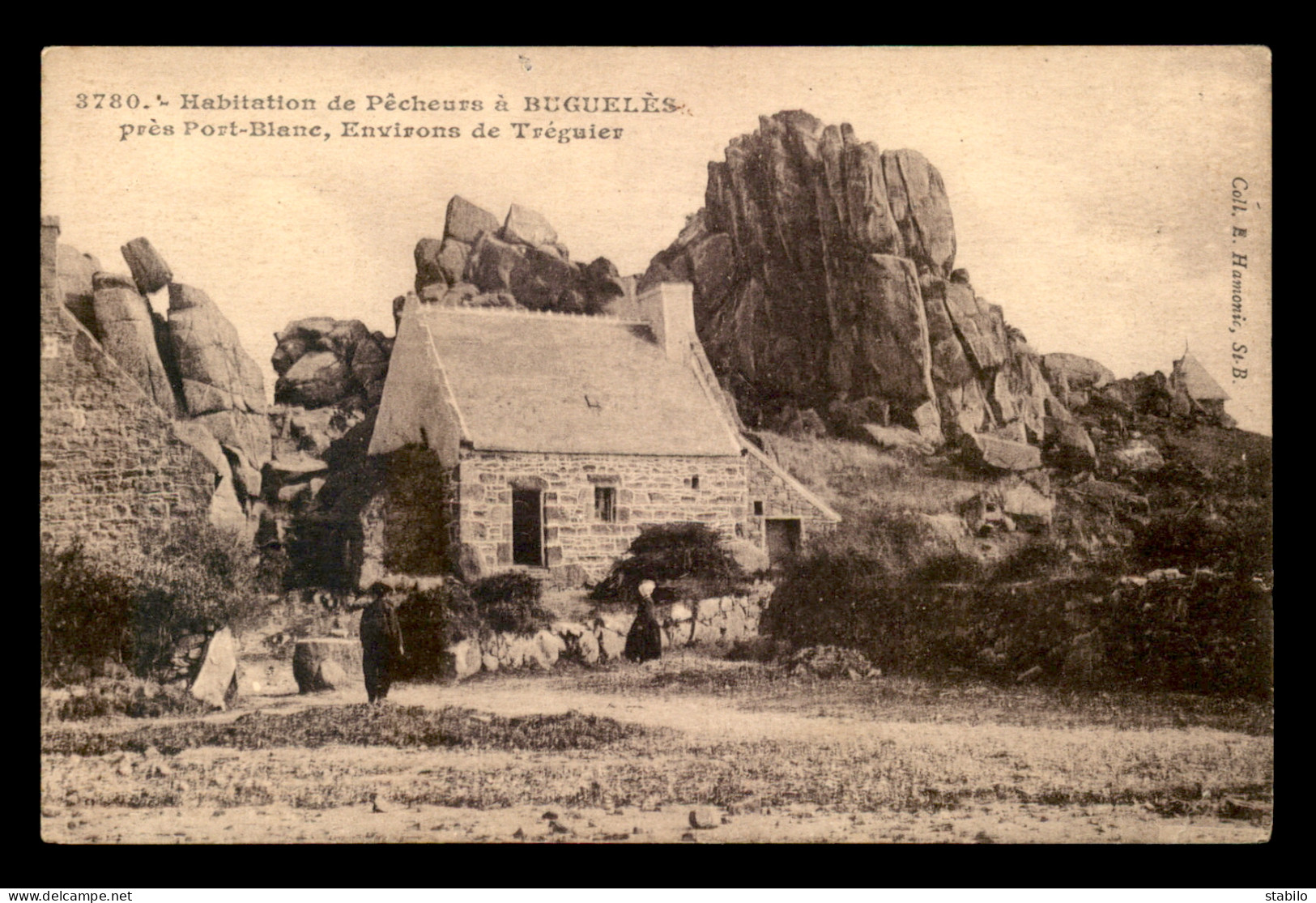 22 - PLOUGRESCANT - HABITATION DE PECHEURS A BUGUELES - Plougrescant