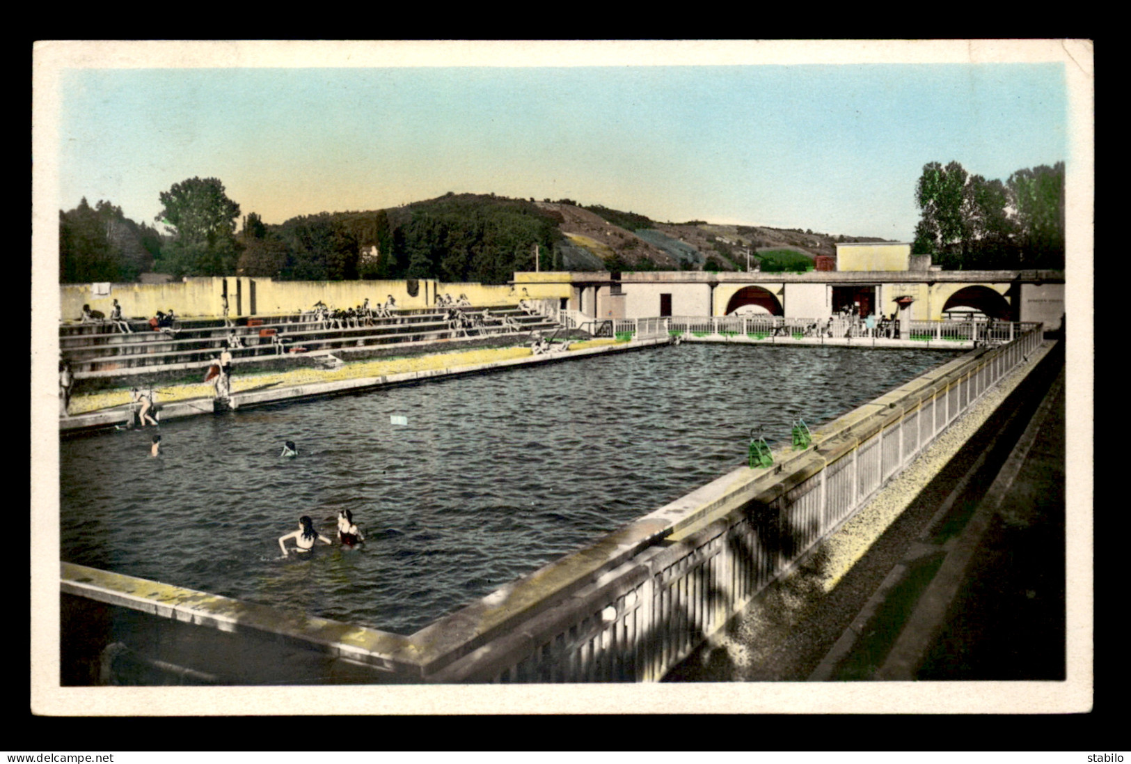 38 - BOURGOIN - LA PISCINE - Bourgoin