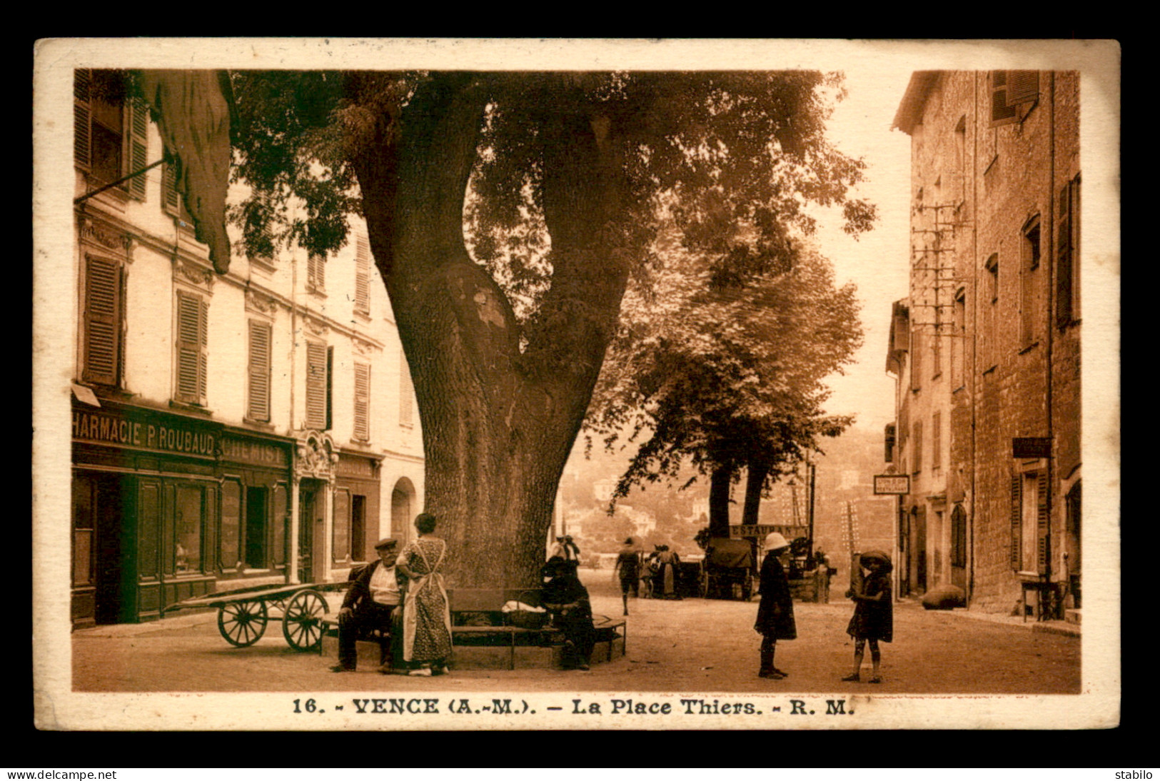 06 - VENCE - LA PLACE THIERS - Vence