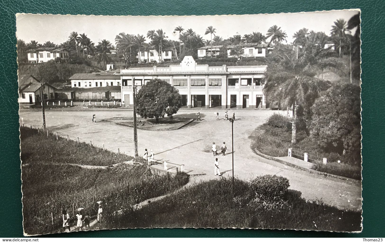 Douala, La Gare, Lib "Au Messager", N° 371 - Camerún