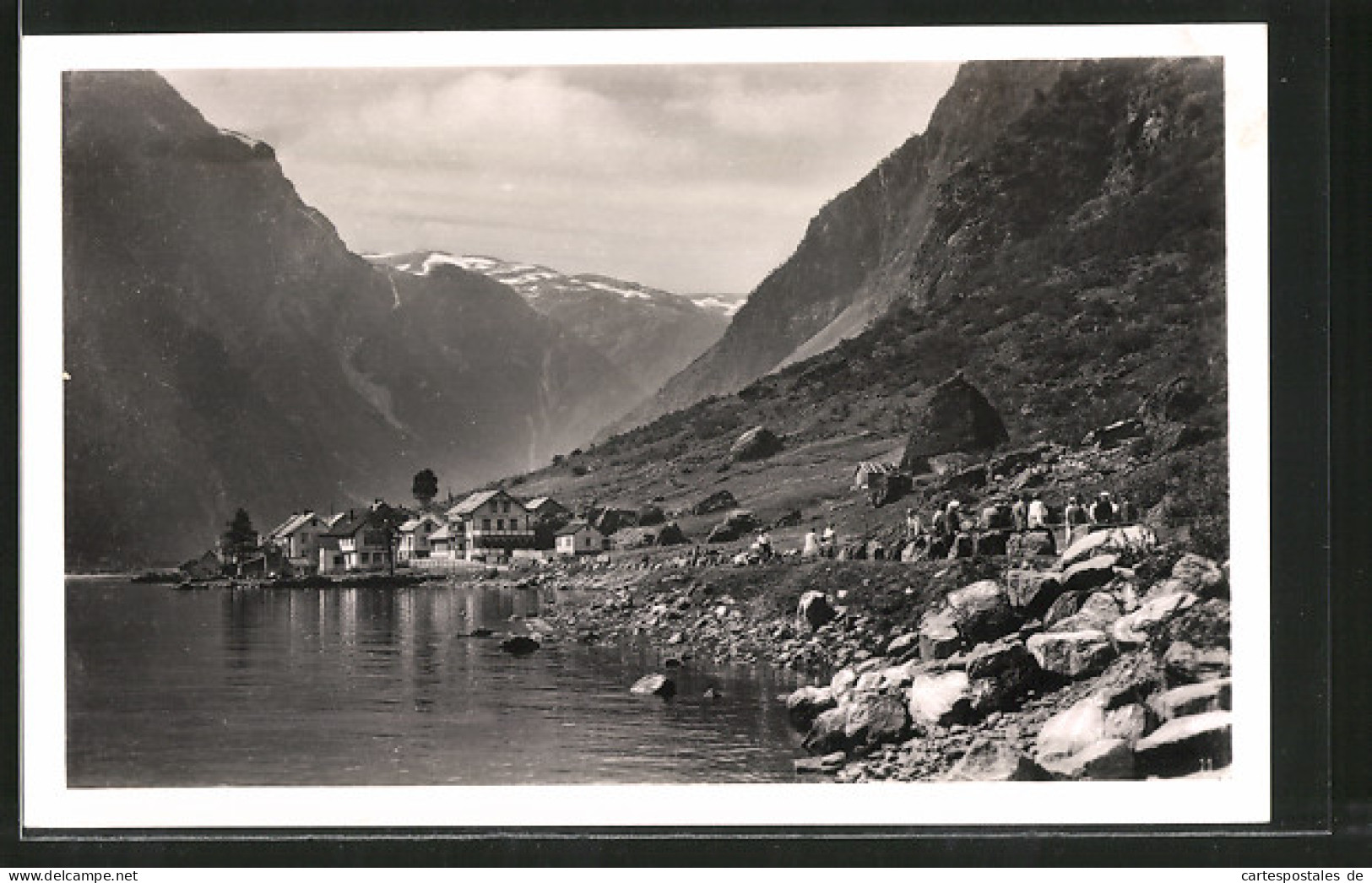 AK Gudvangen, Uferpartie Mit Blick Zum Ort  - Noorwegen