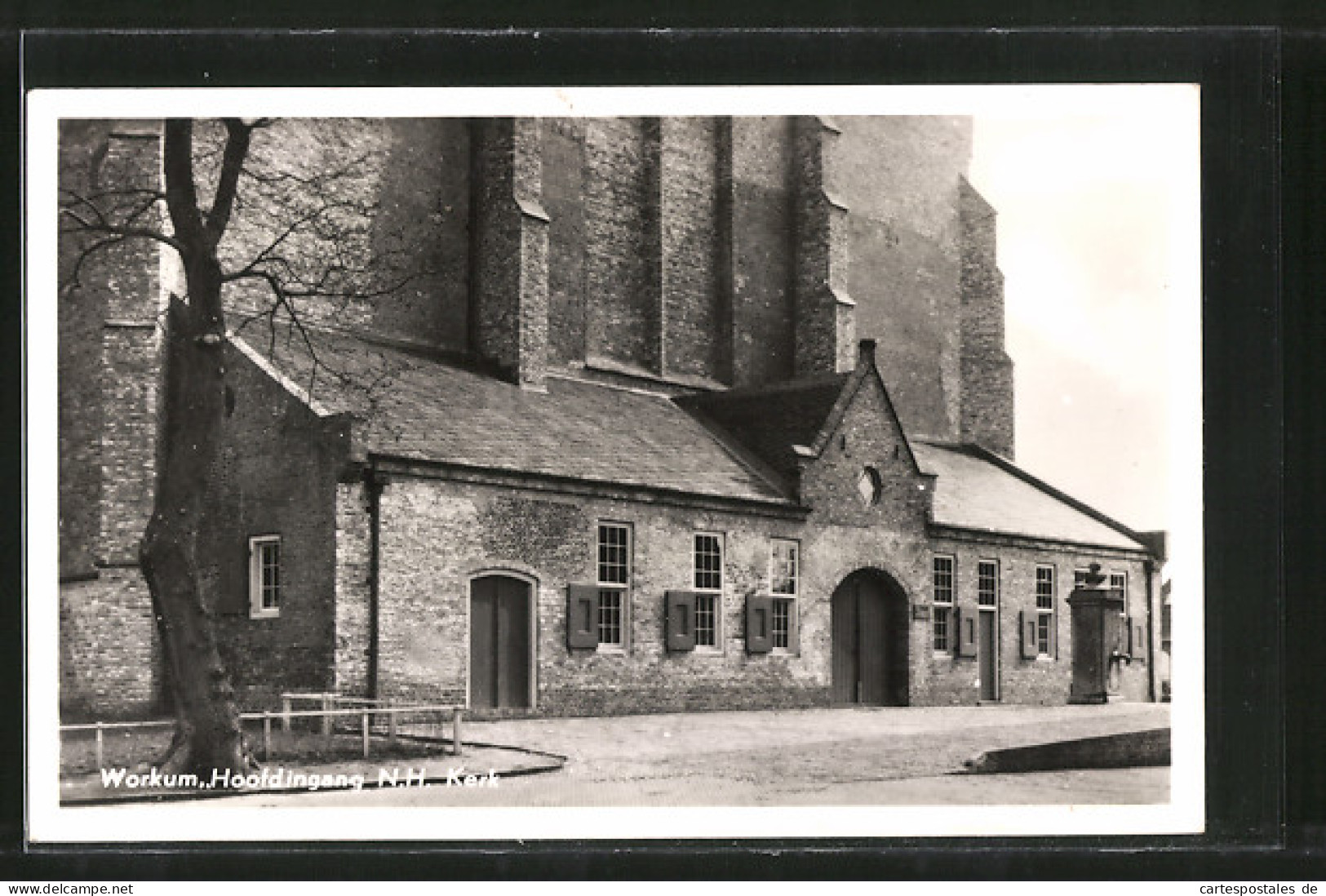 AK Workum, Hoofdingang N.H. Kerk  - Workum