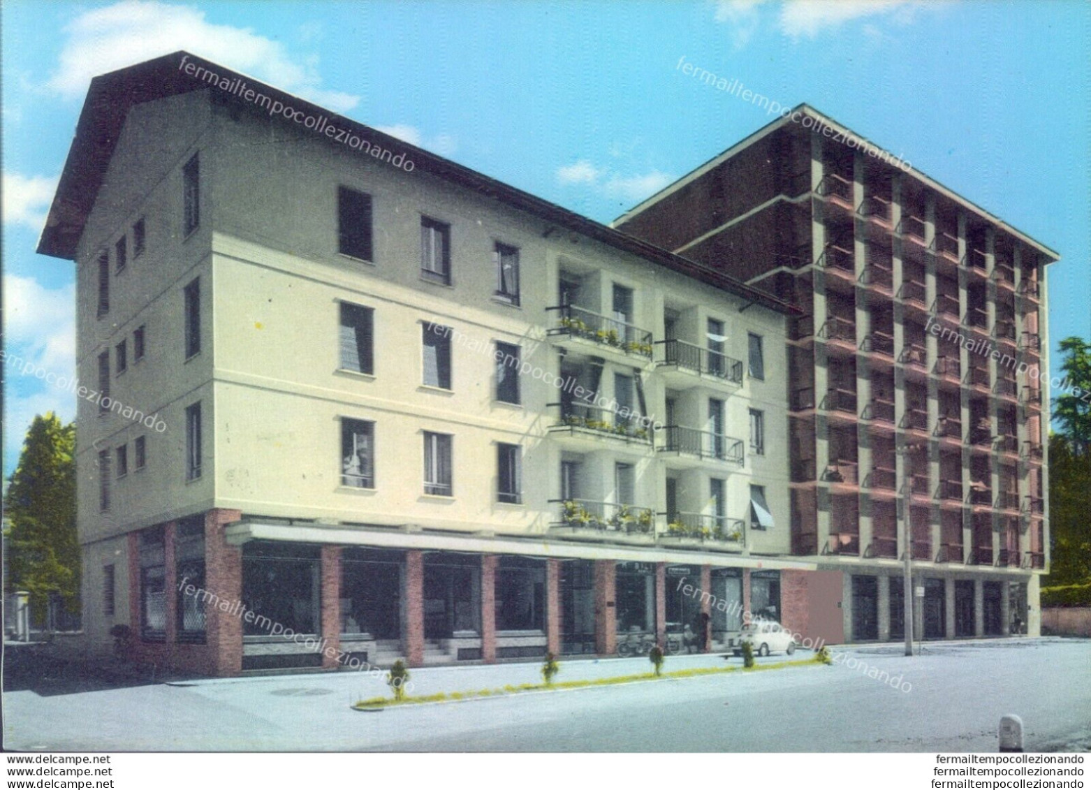 C5 - Cartolina  Provincia Di Varese - Malnate  Condominio S.martino - Varese