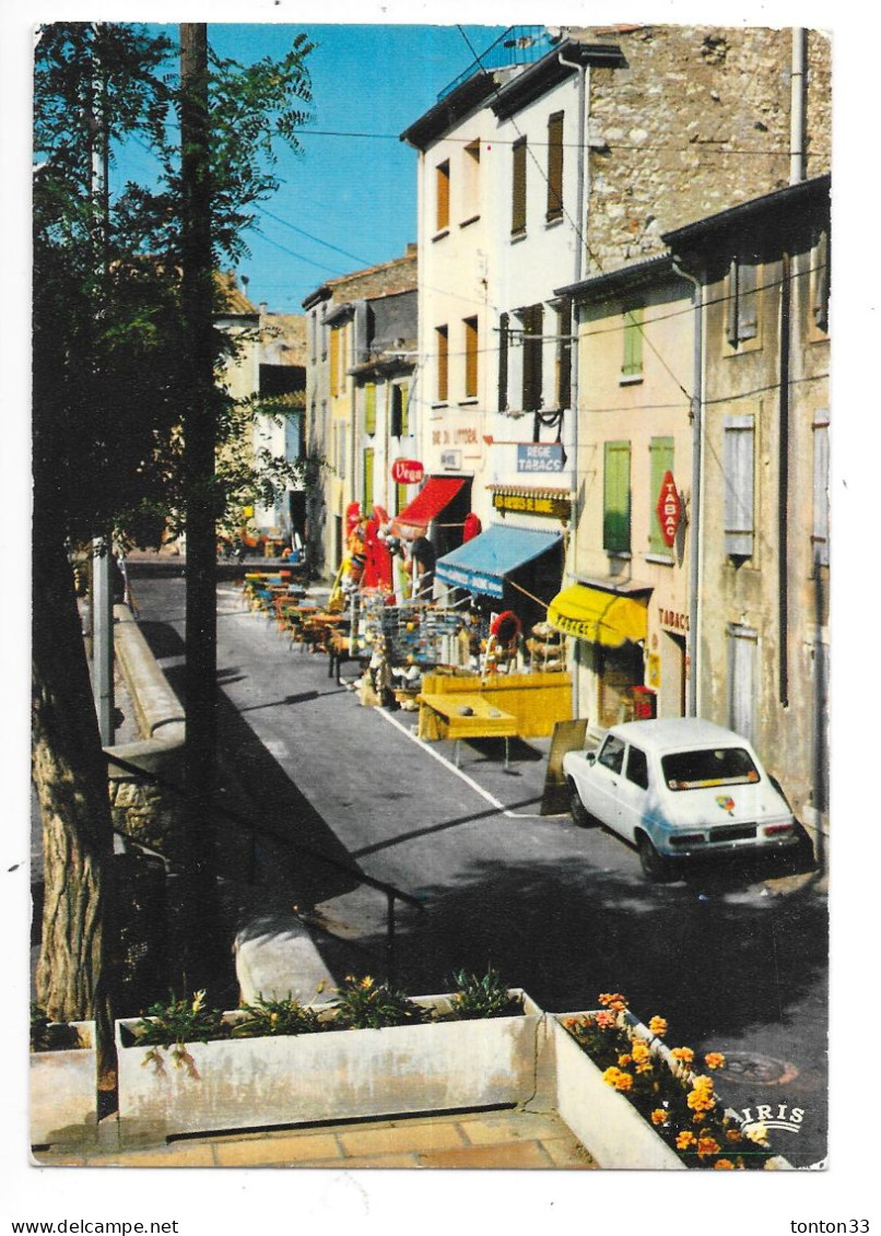 LEUCATE PLAGE - 11 - La Place - Le Bazar LES CAPRICES De NADINE - Simca 1100 Au 1er Plan - TOUL 6 - - Leucate